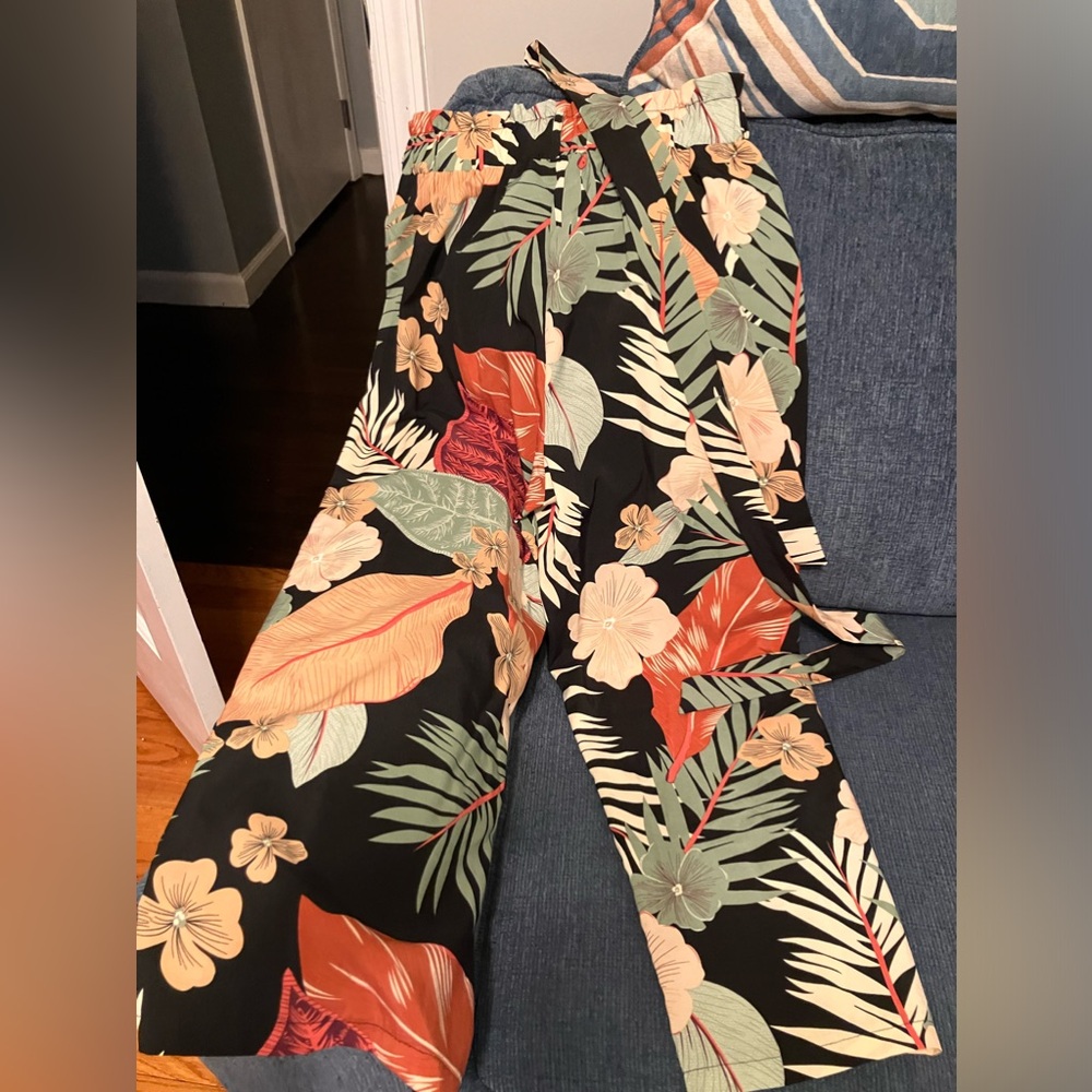 Floral wide leg pants with belt, wore one time